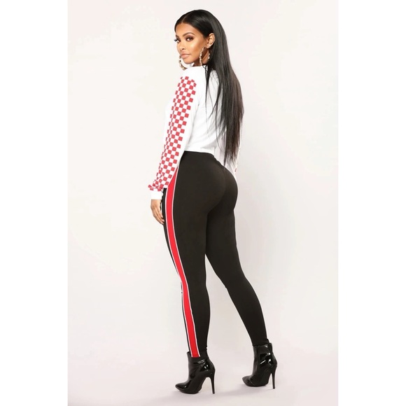 Get In Line Leggings - Black - Picture 2 of 6
